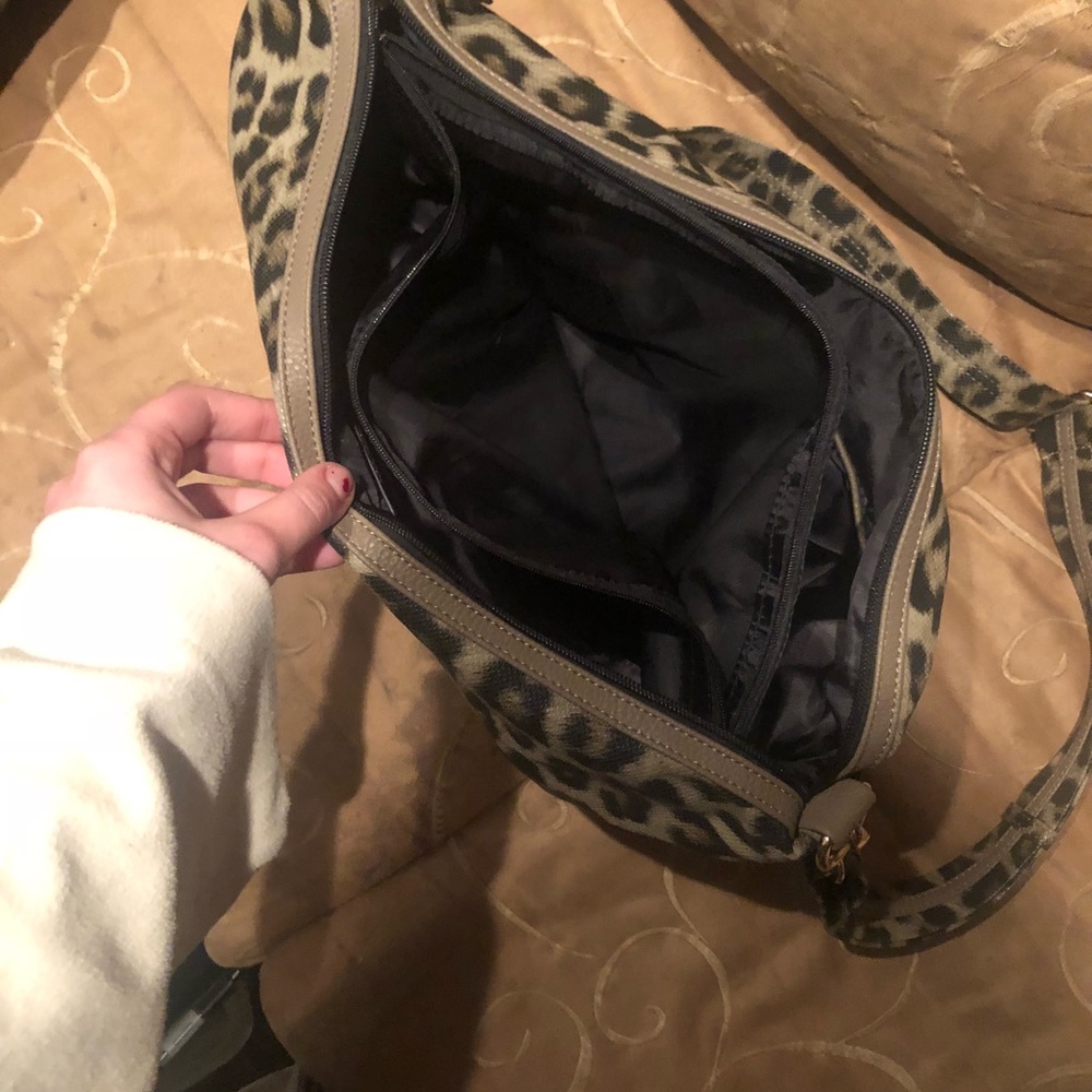 Cheetah Print Handbag - Picture 3 of 5